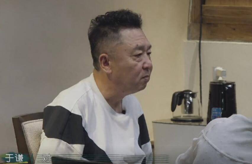 于谦携小10岁娇妻秀恩爱被指像父女!苦日子曾靠