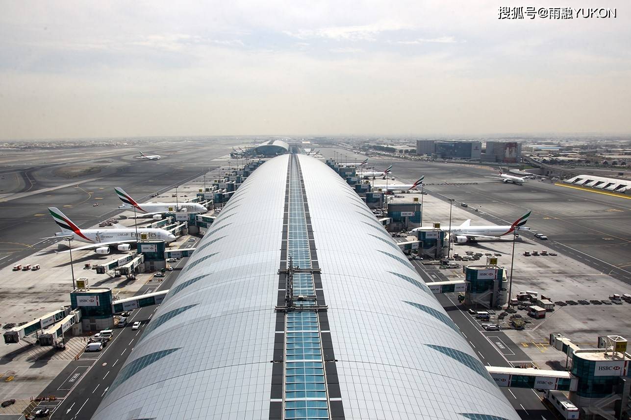 全球第一大机场航站楼：耗资301亿171万平方米，比大兴机场大2倍_行李