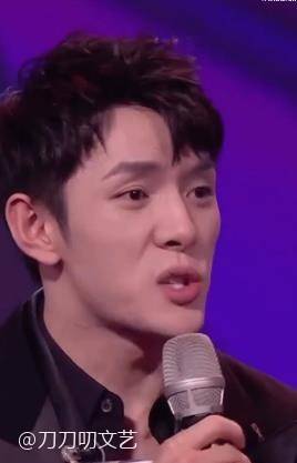 晚会照妖镜:黄晓明暴瘦 姚晨腰粗,王鸥美瞳忒诡异