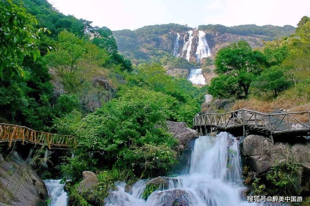 探访白水寨风景名胜区,近距离欣赏白水仙瀑,登9999级石阶