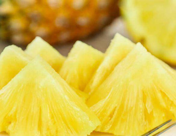 菠萝怎么做菜吃 4c913d8114084e229b6df7abda8ce2b9.jpeg