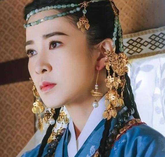 佘诗曼再度挑战反派角色!不靠黑化的妆容,全凭过硬的演技