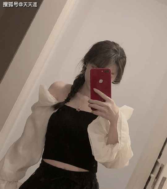 原创
搞笑GIF段子:看狗狗这个动作,这是要搞事情的节奏
新郎:这婚我不结了,谁爱结谁结!看狗狗这个动作,这是要搞事情的节奏看了半天,也不知道结局是什么?看了半天,这哥们是速度最快的一个了!