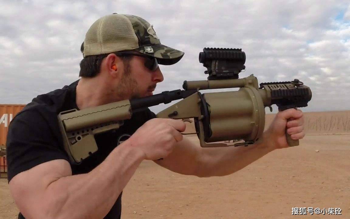 真实存在的科幻武器xm32榴弹枪