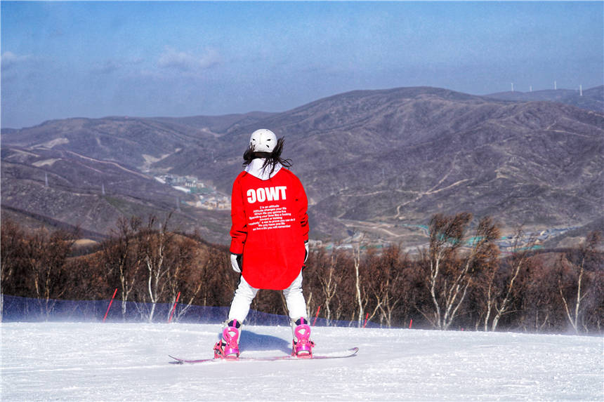冬季滑雪看河北，崇礼太舞小镇，这里是世界公认的山地度假黄金地带_运动