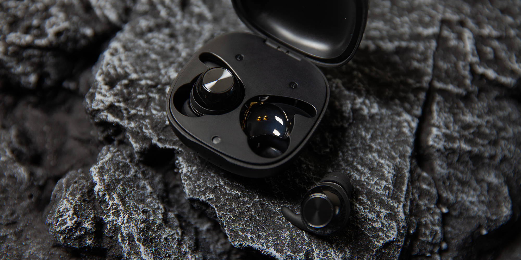 二百元档真香无线蓝牙耳机-工艺&音质双双提升-西圣Ares