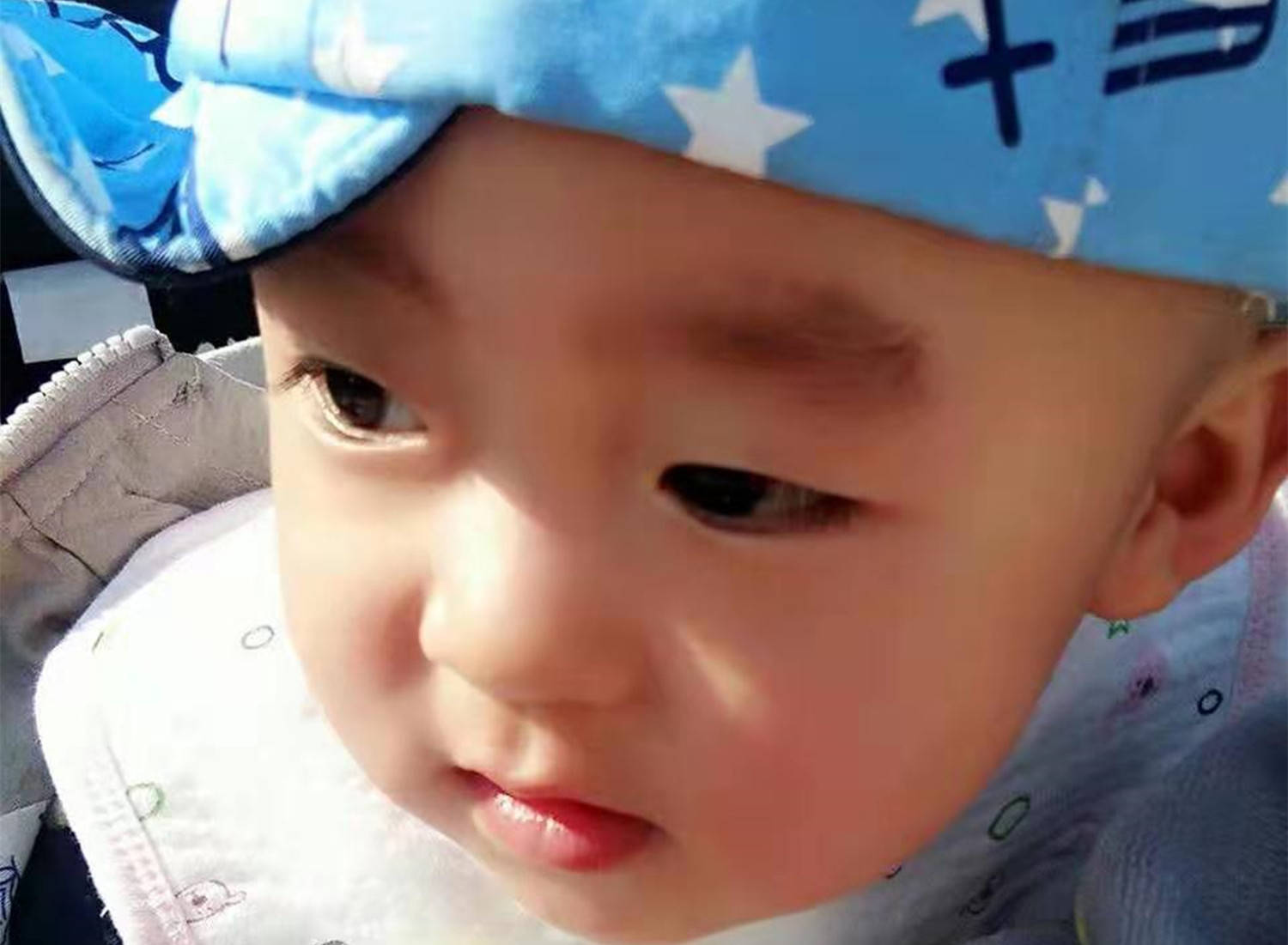 婴儿|宝妈没心情晒娃，没想到几个月后宝宝逆袭了新生儿丑到不忍直视