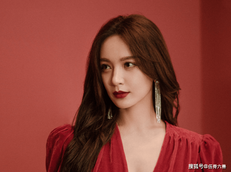 《知否》中的墨兰,在李易峰新剧中成了“颜值担当”