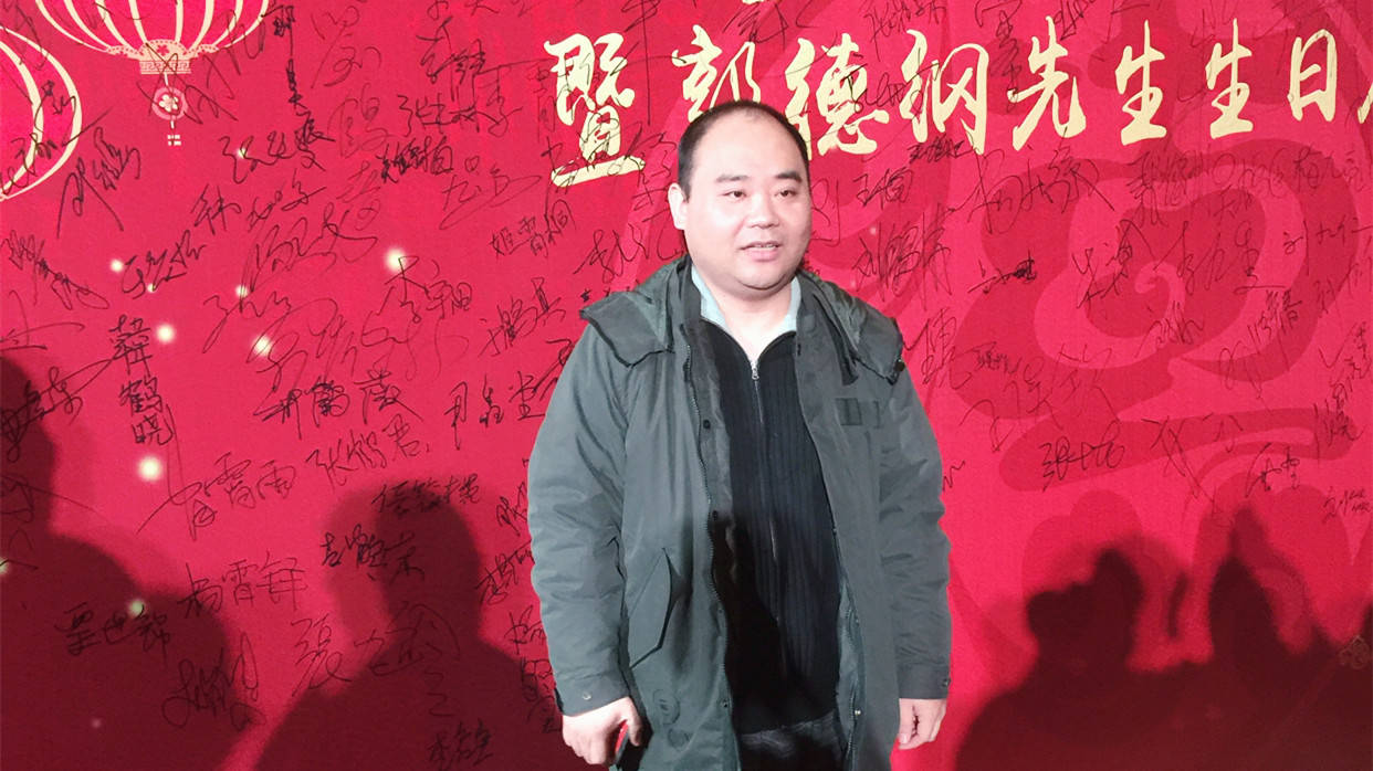 原创侯震遭郭德纲"调戏",喝茶后彻夜未眠,相声演员的话也敢信?