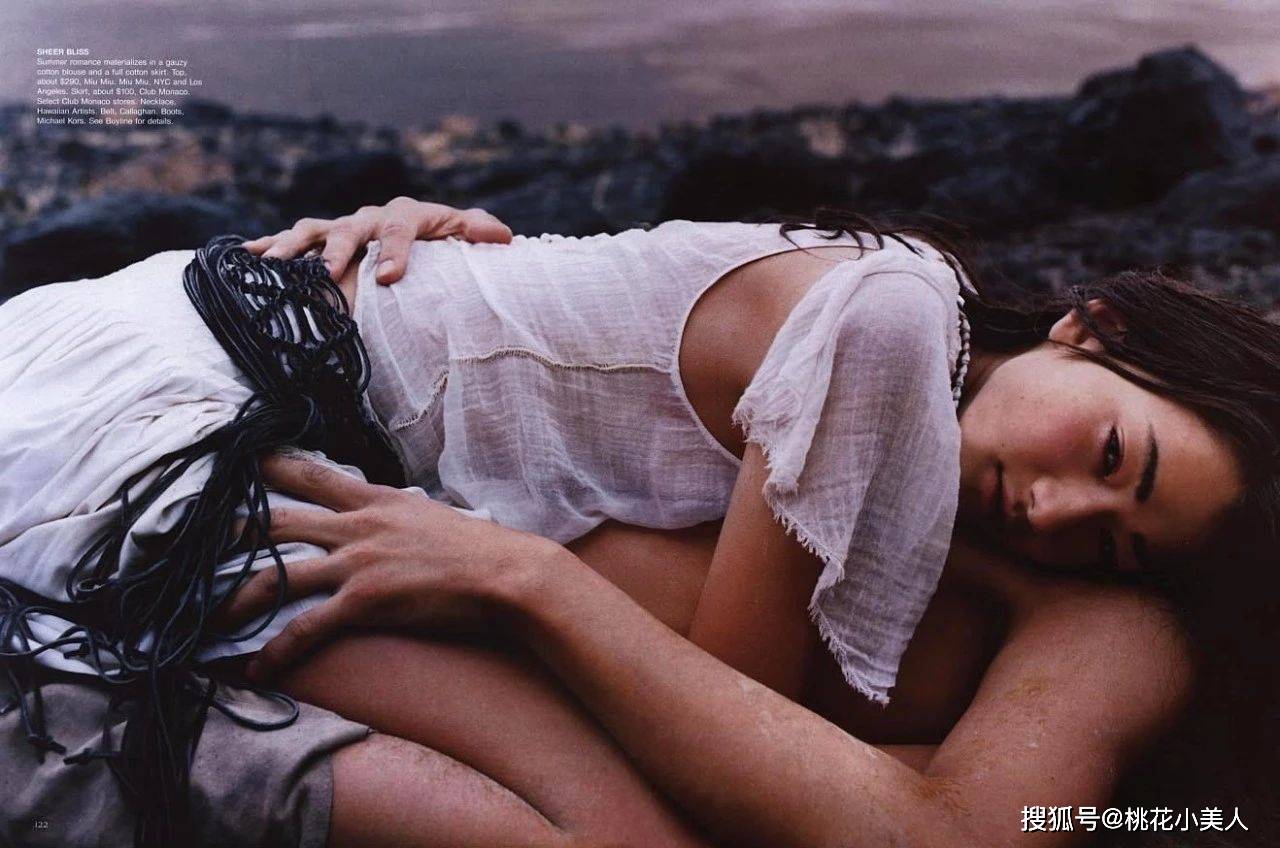 永爱|亚洲第一超模，结束欧美超模的时代，童年曾被2名男子锁在床上