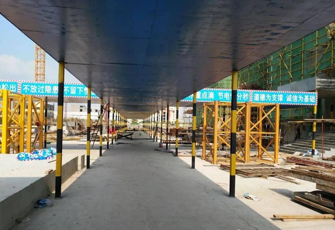 安全人“看着”都舒服的图片