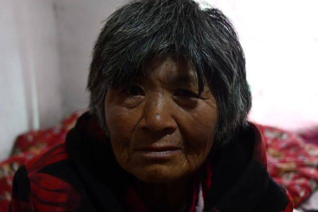 “傻”母亲拉扯智障儿子|清水慈善帮扶困难家庭