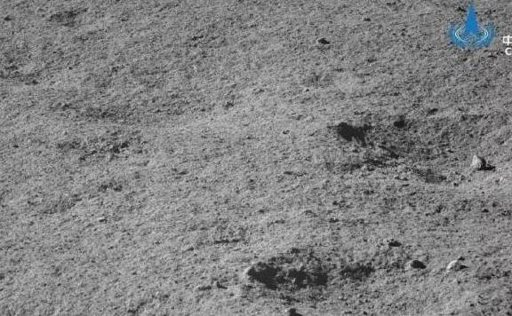 玉兔2号月球背面视频 1a094eeb112c42f980eb597ab540b17f.jpeg