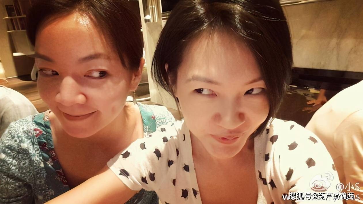 阿雅的活佛老公,终于露真容了,女儿都六岁了,三人享受