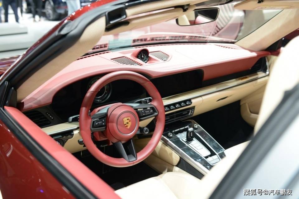 跨越时光看经典 992 targa 4s领衔亮相广州车展