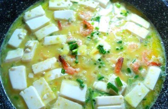 怎么做虾仁豆腐鸡蛋汤 7d8e59abefa542baa056f37767472e2c.jpeg