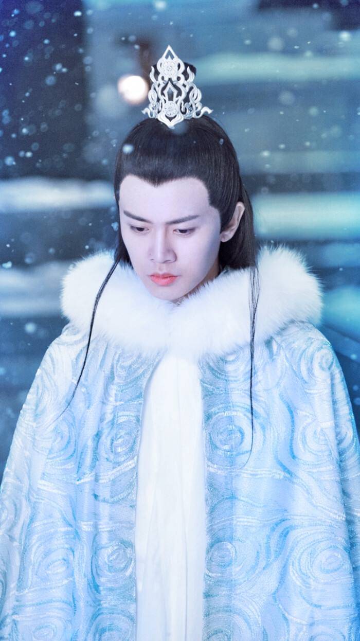 任嘉伦本身当然是帅哥,但说实话,之前的几部剧,似乎都没有凸显出