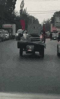 原创搞笑gif段子大哥你攒个私房钱真的不容易啊