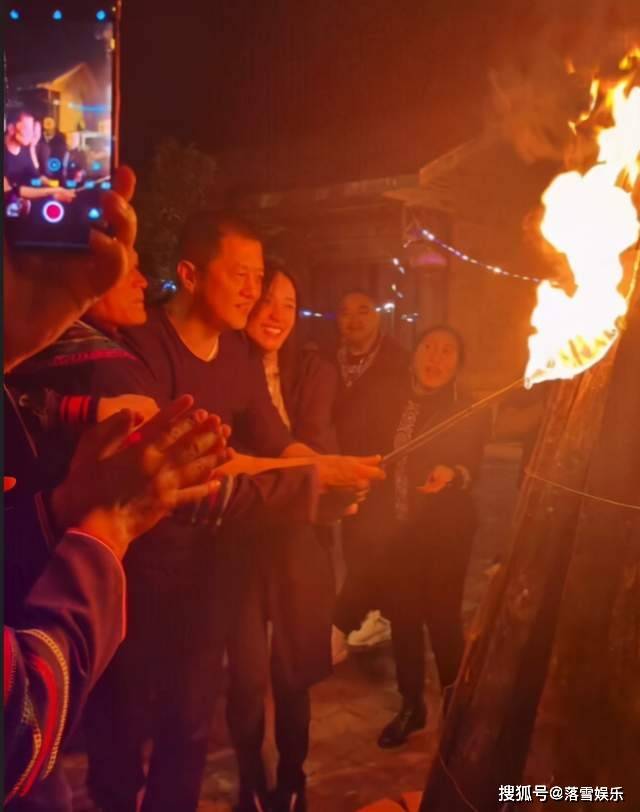 李亚鹏向小女友求婚，一路走来，他才是最大的