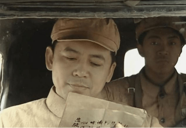 原创《亮剑》走红的国家一级演员,和妻子因戏生情,结婚几十年零绯闻