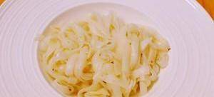 广东米粉炒豆芽 ec9aeb9863464b6b84d1b65a20b4d4c8.jpeg