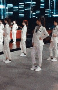 搞笑gif:哥们,妹子不喜欢你就走吧