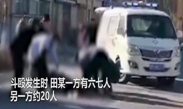 黑龙江一职高学生斗殴被捅身亡班主任对方20人打他一个