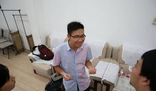 吴善柳|考上北大也放弃,他图的只是高额奖金吗?他参加10年高考