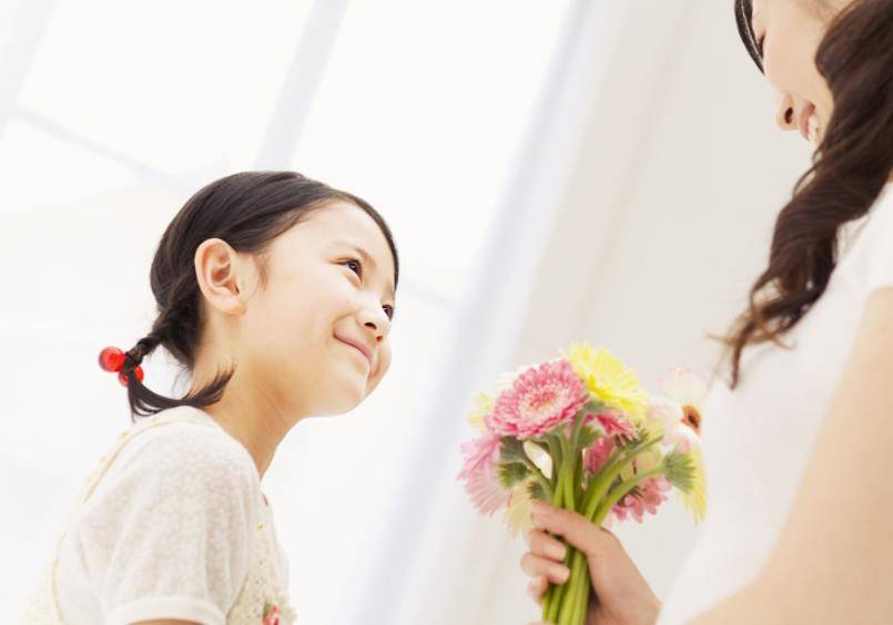 原创今晚伺候你5岁女儿模仿妈妈说话妈妈听完羞愧难当