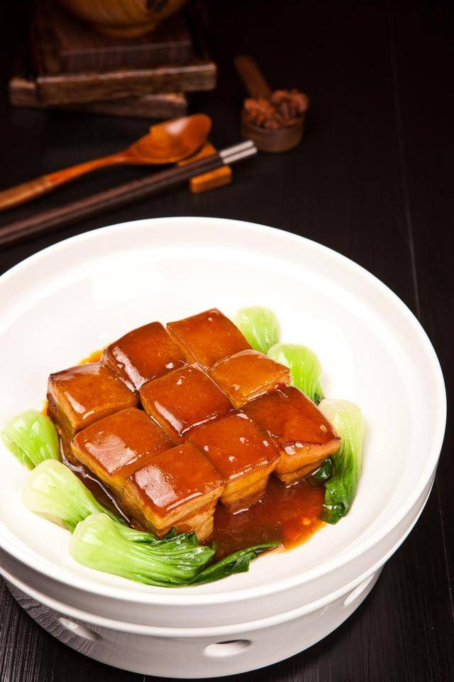 肉怎么切成正方形 1ab411db82414691939704e711b46b49.jpeg