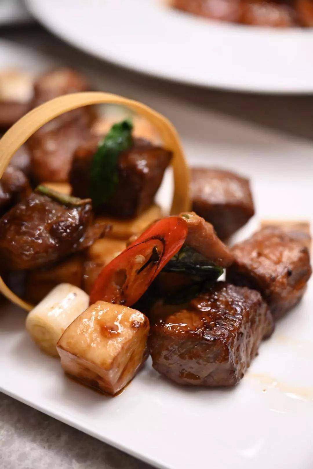 丁真，你有一份邀约，请注 …