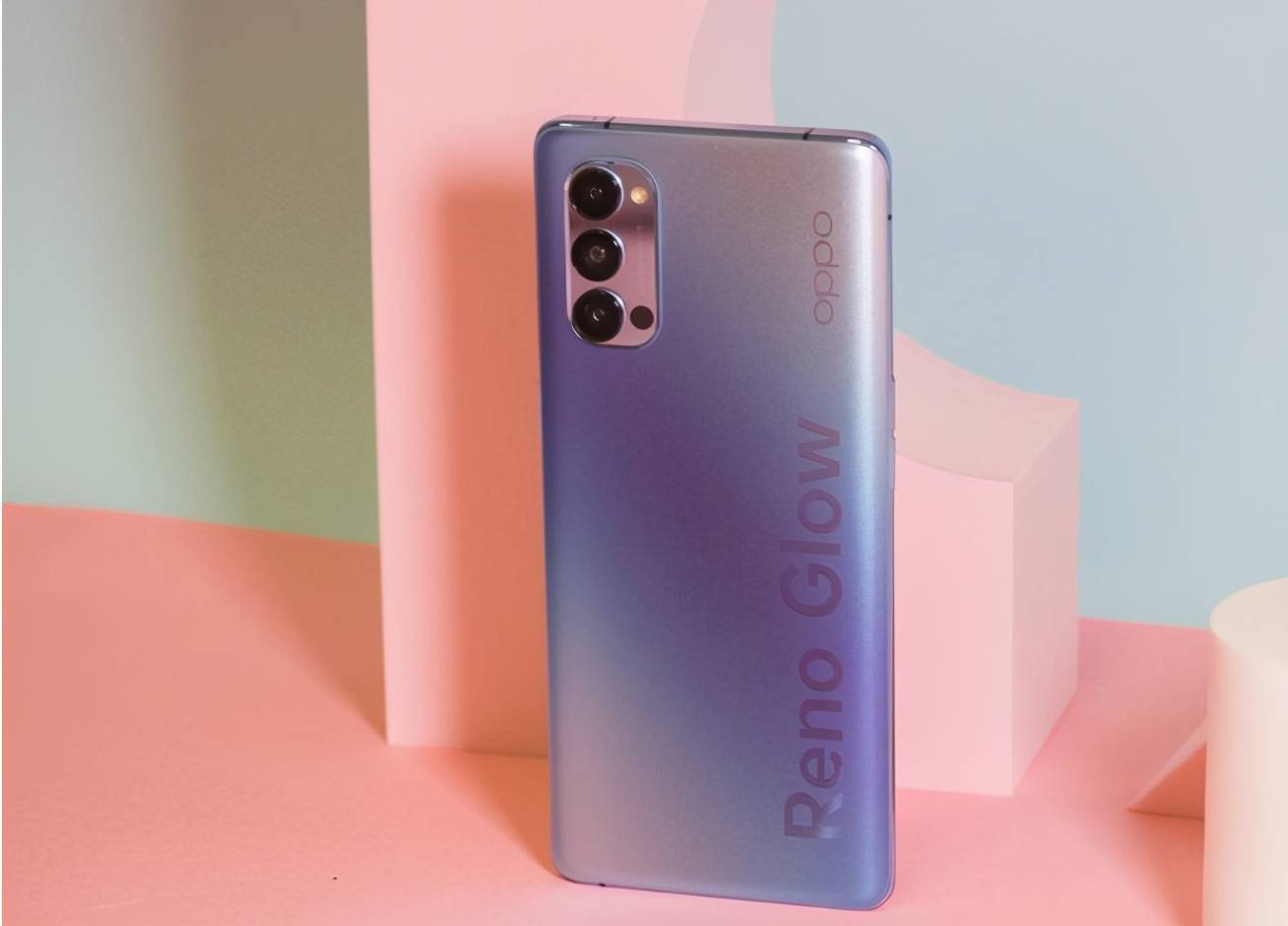 opporeno5pro与reno4pro相比,哪款性价比更高?_手机搜狐网