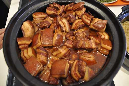 如何把猪肉炖烂入口即化 591f6df62c4145ccb4e899a76f56da5b.jpeg