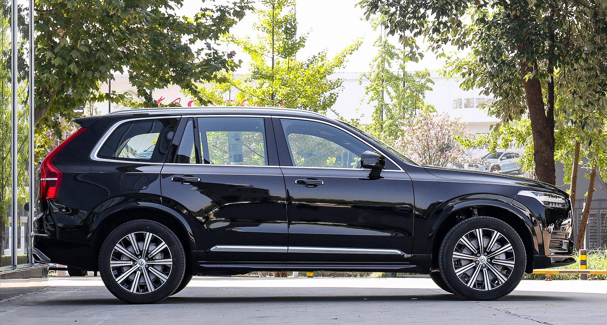 vovovo汽车xc90,沃尔沃s90降价25万 21款沃尔沃xc90优惠13万,安全且性价比高,你心动了吗