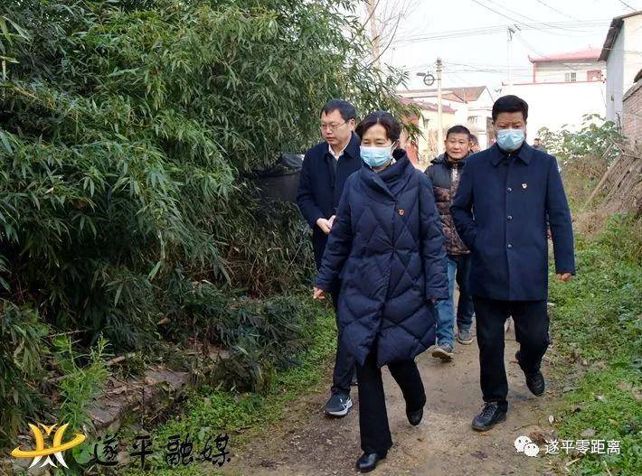 何冬调研督导脱贫攻坚和项目建设工作_遂平
