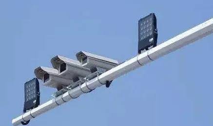 看不清，看不懂，不好用，“非智能摄像头”要