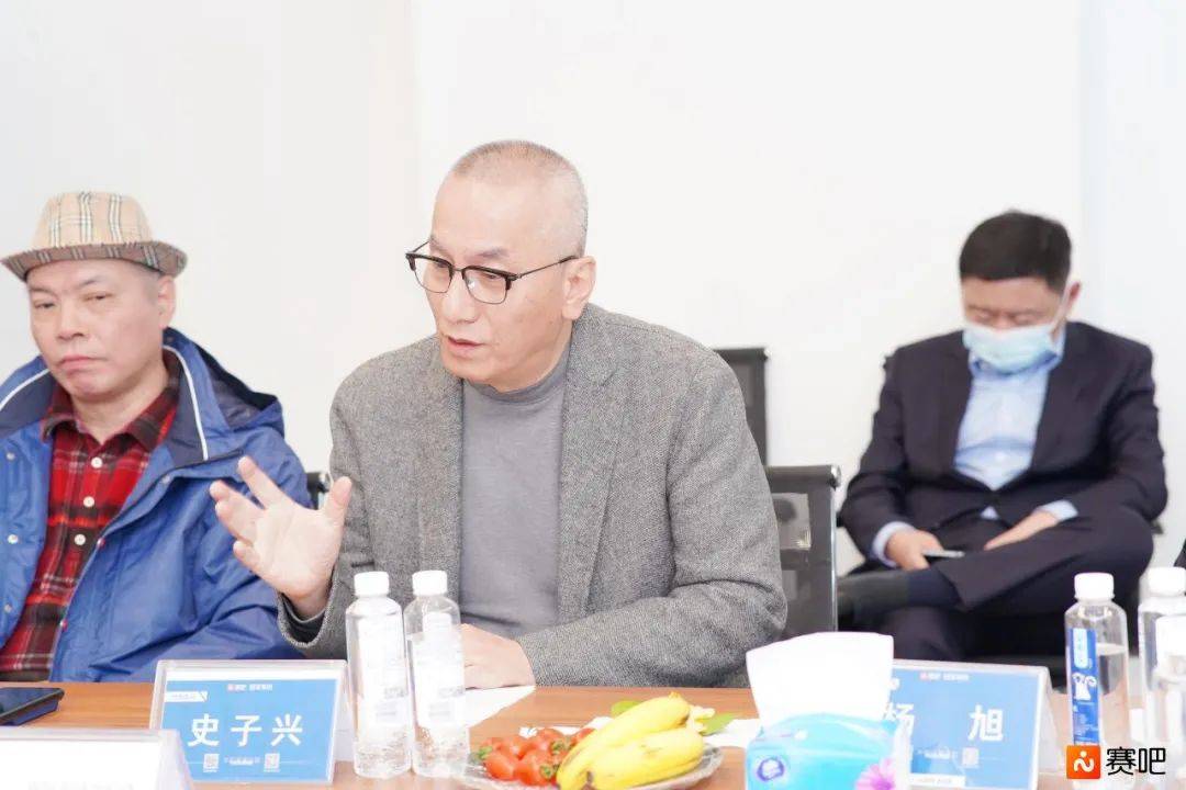 广东省朗诵协会会长史子兴发言而后史会长又从法律法规的角度提出了