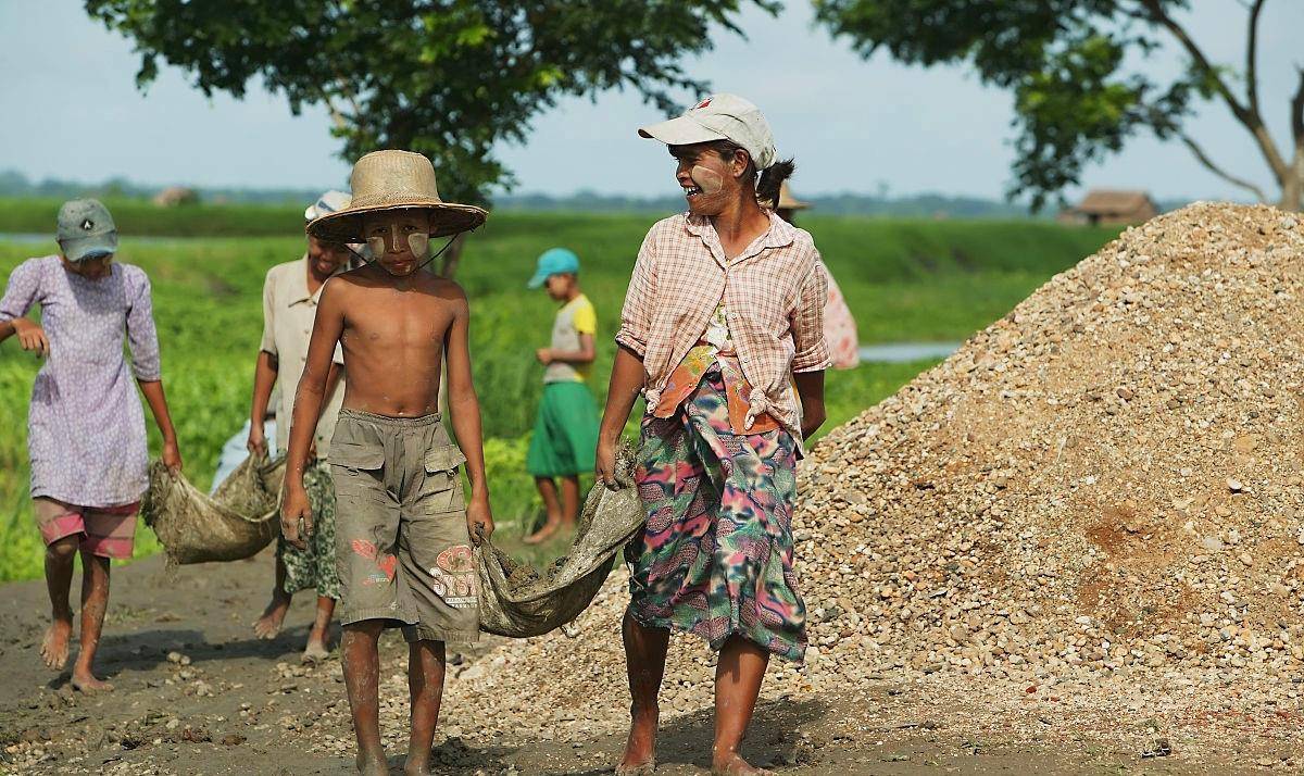 缅甸1930年gdp_2007年缅甸公盘标王