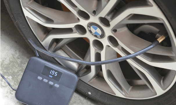 汽车轮胎没气了还能不能开 a75beefd49dc47ceb5100486c8824726.png