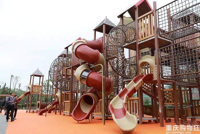 地址:重庆市璧山枫香湖儿童公园 自驾路线:导航"枫香湖儿童公园"即可