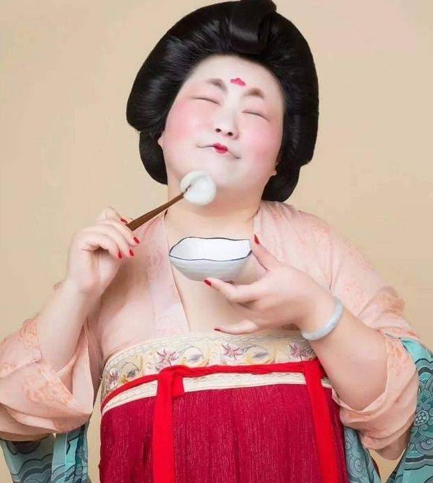 原创唐玄宗为何独爱胖子杨玉环?她不光身材够丰满,还有一项特殊技能