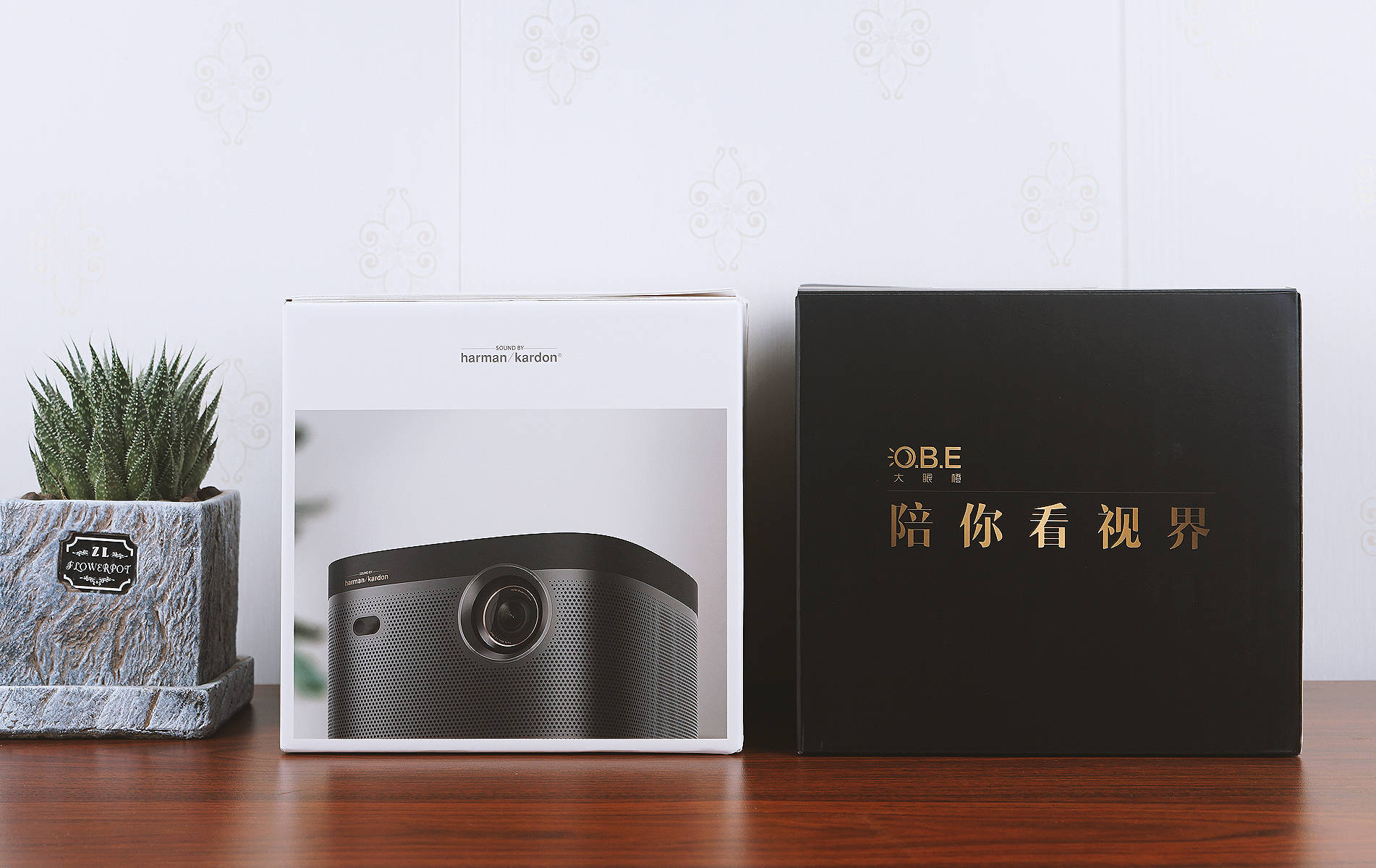 设计|3千元档投影仪横评，大眼橙与极米两台新品投影仪，谁更具性价比