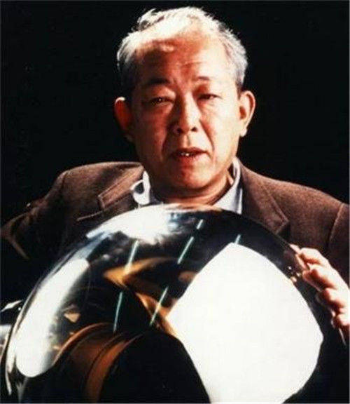 30年前，日本在1000米地下储藏了5万吨纯净水，究
