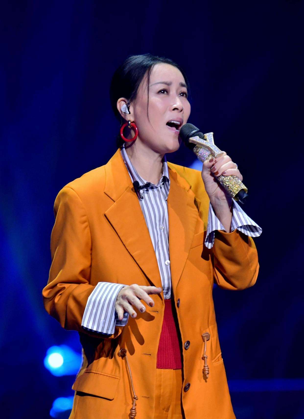 原创网曝53岁那英疑似开录浪姐2以她的名气地位不必如此