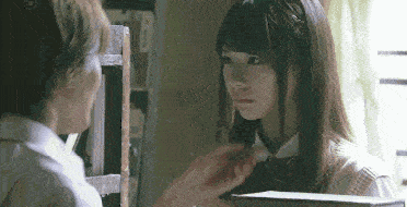 搞笑gif段子:编辑大爱无疆,为好心人点赞!熊孩子要挨打了