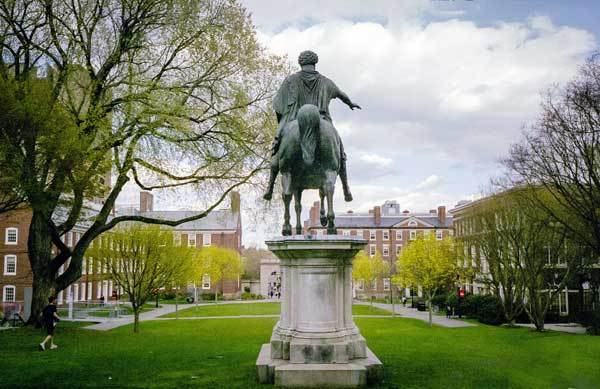 美国大学研究生排名_洋盘!美国大学黑科技:校园试运行无人驾排名排名摆渡车