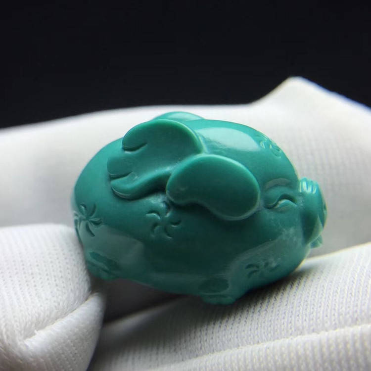 绿松石雕刻亥猪十二生肖吊坠