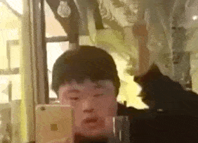 gif-搞笑段子:这就是女汉子,什么都会!