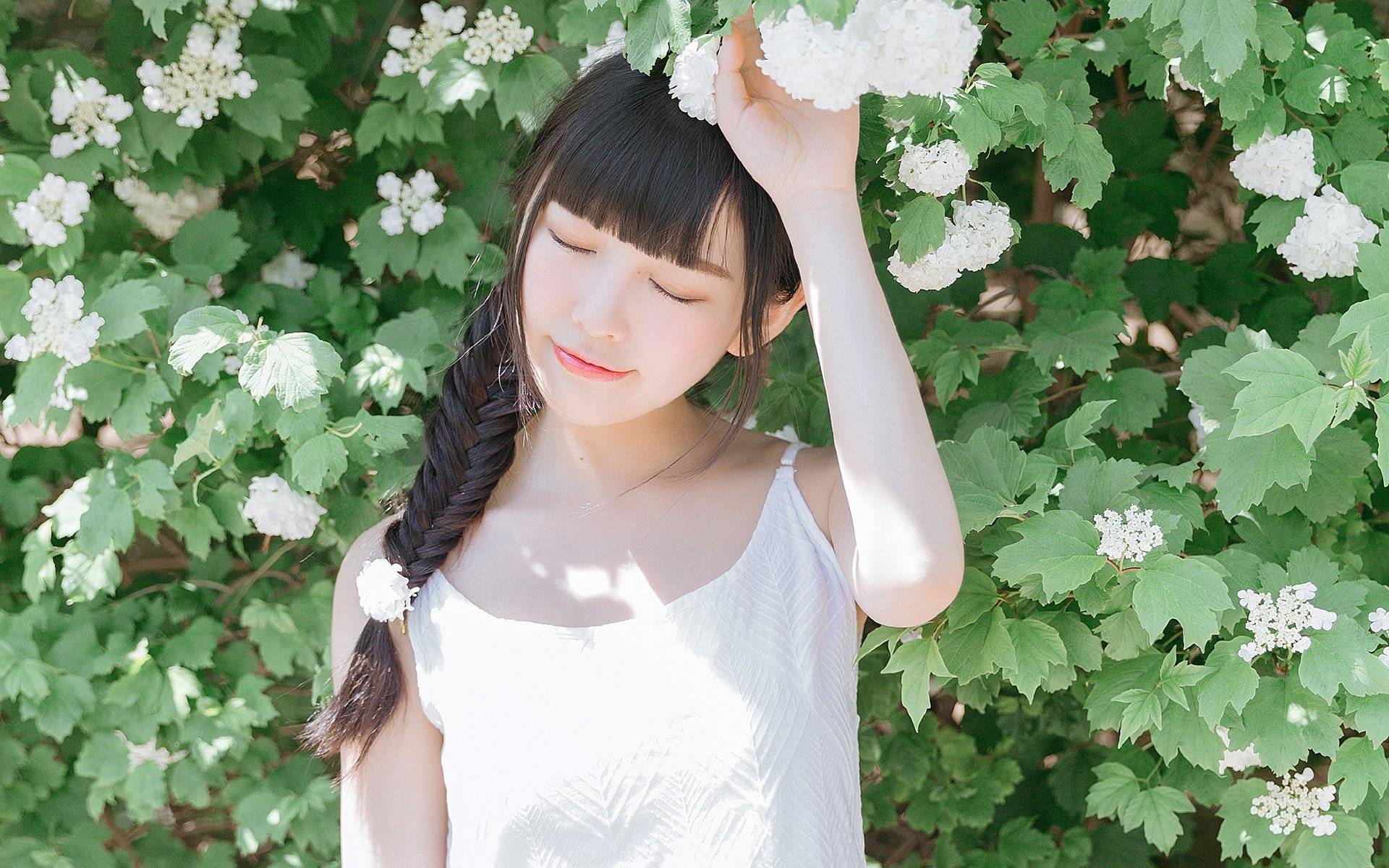 男人摸女人脸是什么意思 31cd756cce3f44c28d6c944c02810d3f.jpeg