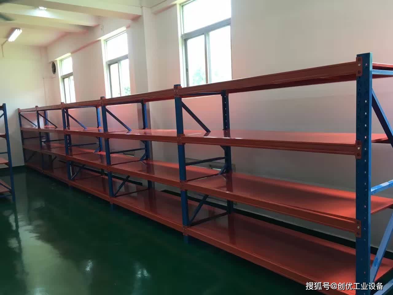 层板式货架_铁板仓库货架_仓储货架结构特征